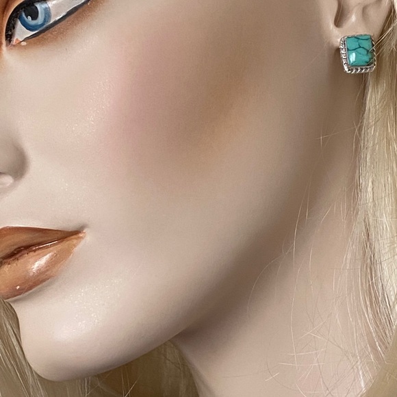 Navajo Turquoise Sterling Silver Earrings SIGNED! - Picture 4 of 7